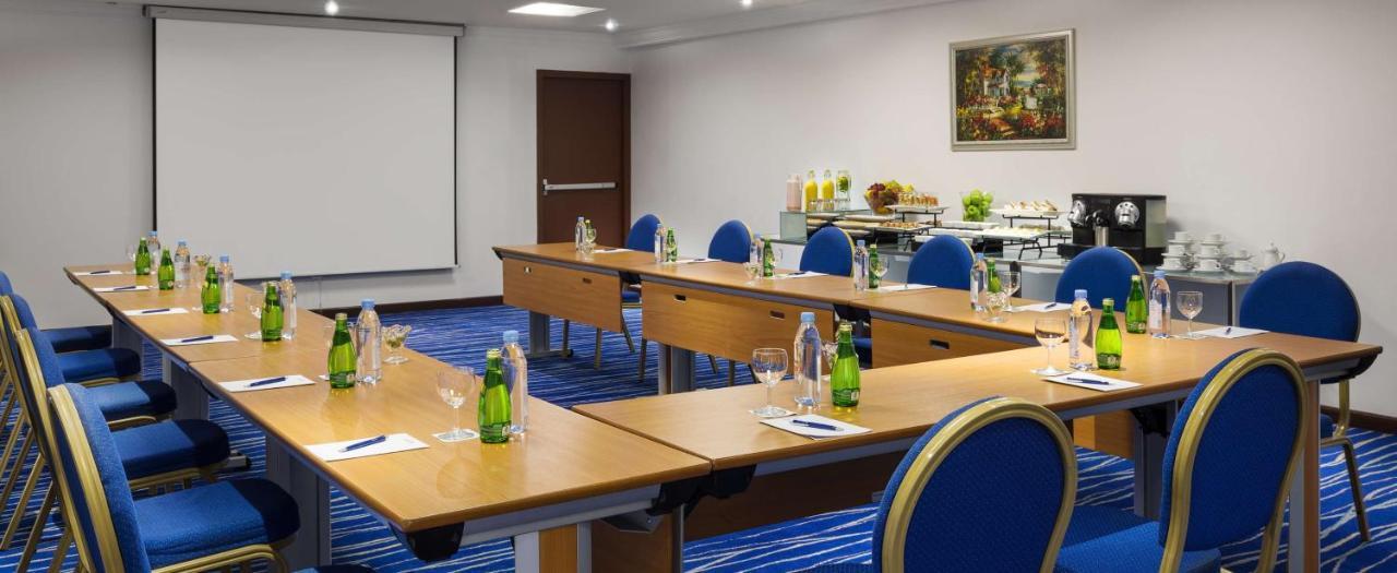 Radisson Blu Hotel, Yanbu Exterior photo